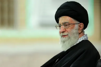 توضیح مجمع دانشجویان عدالتخواه دانشگاه تهران درباره دعوت از رهبر انقلاب/ با غیرانقلابی&zwnj;ها و انقلابی&zwnj;نمایان مرزبندی می&zwnj;کنیم