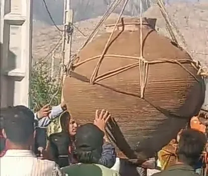 خمره تاریخی ارسنجان به تخت جمشید منتقل شد