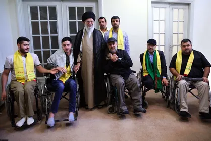 فیلم/ لحظاتی از دیدار جانبازان حزب&zwnj;الله لبنان با رهبر انقلاب