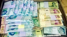 مبلغ واریزی «بسته حمایتی» قابل برداشت است