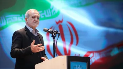 پزشکیان: چرا باید هر سال مشکل مدرسه و کلاس داشته باشیم؟/ پزشکیان: در مدرسه سازی خودم کارگری خواهم کرد +فیلم