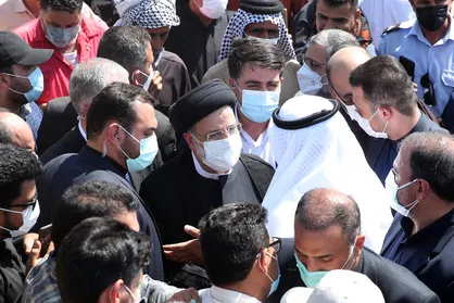رئيسی همچنان در بين مردم؛ سفر ناگهانی رئيس جمهور به استان خوزستان با چه برداشت&zwnj;هایی همراه بود؟
