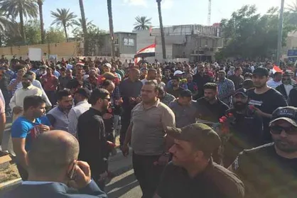تظاهرات گسترده عراقی&zwnj;ها مقابل سفارت بحرین در بغداد