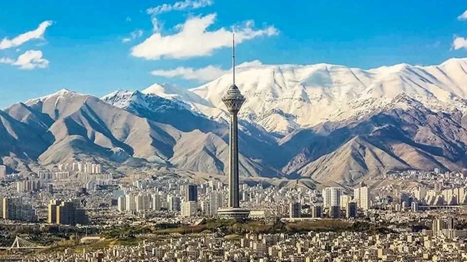 هوای تهران امروز آفتابی و غبارآلود است؛ دما به ۳۴ درجه می‌رسد