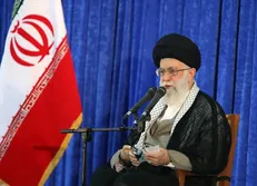 رهبرانقلاب: حماسه انتخابات مکمل حماسه بدرقه شهدای خدمت است / ویژگی‌های رئیس جمهور آینده چیست؟ + فیلم