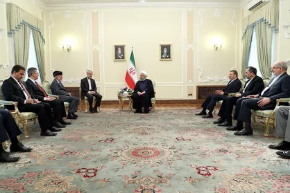 ایران و عمان مسئولیت سنگینی در قبال مسائل منطقه به دوش دارند/ اوضاع انسانی در یمن وخیم است؛ کشتار مردم باید متوقف شود
