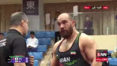 امیرحسین زارع، مثل همیشه مقتدرانه و سرحال رقیب خود را در هم شکست و به مرحله بعد صعود کرد