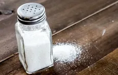 حتماً پیش از غذا مقداری «نمک» مصرف کنید!