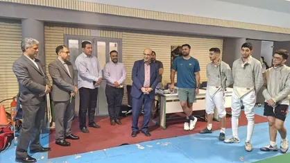 بازدید دبیرکل کمیته ملی المپیک از تمرینات تیم ملی شمشیربازی/ علی&zwnj;نژاد: از هیچ کمکی دریغ نمی&zwnj;کنیم