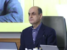 کری خوانی استاندار گیلان برای پخش زنده بازی تیم فوتبال بندر انزلی از شبکه ۳ سیما