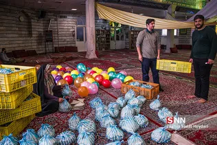اطعام کریمانه پخت و توزیع سه هزار سمبوسه در مسجد وحدت تهران