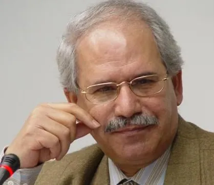 دلار را برای جبران کسر بودجه گران کردند/ ۴۲۰۰ را از کجا آوردند؟!/ خام فروشی خوردن سهم نسل&zwnj;های آینده است