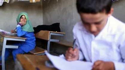کلاس سیار یا آموزش از راه دور برای دانش آموزان بازمانده از تحصیل