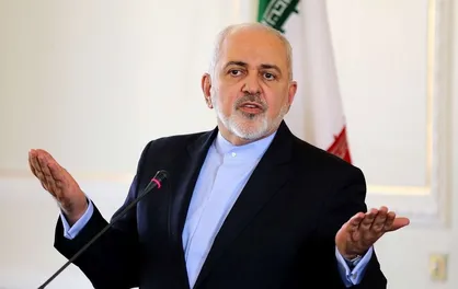 ظریف: فشار حداکثری ترامپ غنی سازی ایران را به ۶۰ درصد رساند /خودش باید چرتکه بیندازد! + فیلم