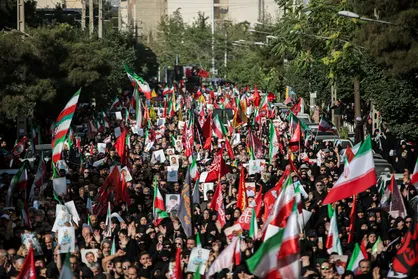 کمیسیون امنیت ملی: مردم بزرگترین بیعت عمومی با رهبر انقلاب را رقم زنند