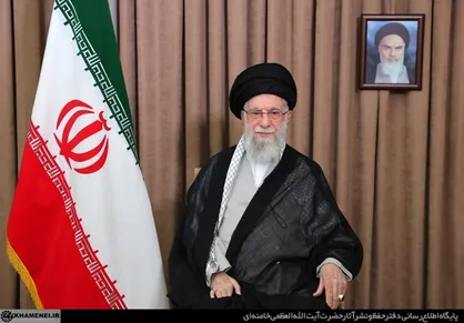 رهبر انقلاب: همین که آمریکا وارد صحنه می&zwnj;شود، نشانه ضعف و ناتوانی رژیم صهیونیستی است/ دشمن صهیونی در حال مجازات شدن است + فیلم