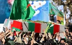 مردم قم با پیکر ۲ شهید گمنام دفاع مقدس وداع می‌کنند
