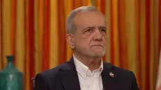 پزشکیان: حملات به بندر انزلی و کشتی تجاری ایران در خزر توسط اوکراین باید قاطعانه محکوم شود+فیلم
