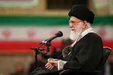 رهبر انقلاب: معامله قرن قبل از مُردن ترامپ، خواهد مُرد / برخی که بوسیله انتخابات به جایی رسیده‌اند انتخابات را زیر سؤال می‌برند
