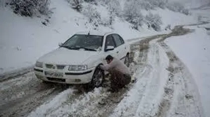 رانندگان در محورهای کوهستانی حتما زنجیر چرخ به همراه داشته باشند