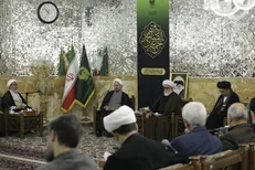 دهه کرامت با نشاط دینی و خدمت اجتماعی همراه باشد