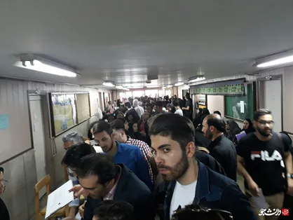 اختلال در سیستم ثبت نام دانشجویان ارشد را سرگردان کرد/ ازدحام دانشجویان مشکل ساز شد! + فیلم و عکس