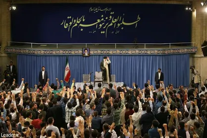 روسیاهی ماند به اهل نفاق! / بازخوانی پاسخ رهبر انقلاب درباره &laquo;تصمیم نظام و تصویب برجام&raquo; در دیدار دانشجویی