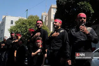 دسته عزاداری روز عاشورا حسینی