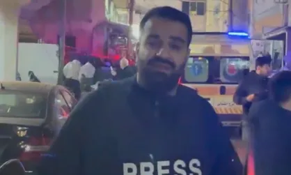 گزارش خبرنگار مستقر در لبنان از محل حمله جنگنده&zwnj;های رژیم صهیونیستی در شهر صور
