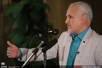 مبارزه با فساد و طهارت اقتصادی در گام دوم انقلاب باید مطالبه شود