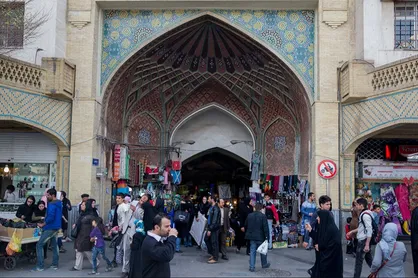 اگر نصف آن مقدار که صحبت می&zwnj;کنیم، کار کنیم دنیا آباد می&zwnj;شود