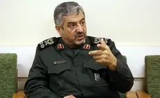 فرمانده کل سپاه روز ارتش را به سرلشکر موسوی تبریک گفت