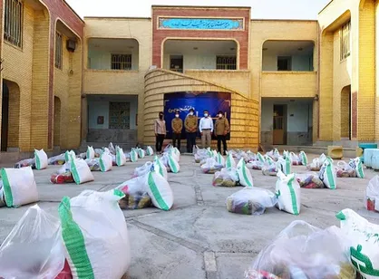 توزیع ۲۰۰۰ بسته معیشتی از سوی دانشجویان جهادگر هرمزگانی بین نیازمندان