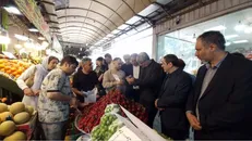 برخورد قاطع تعزیرات با گران‌فروشی در بازارهای البرز/ کالاهای تنظیم بازار بدون محدودیت عرضه می‌شود