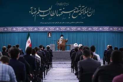 در مشرق اقتدار
