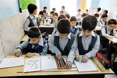 گشت‌های انتظامی اطراف مدارس و دانشگاه‌های سمنان افزایش می‌یابد