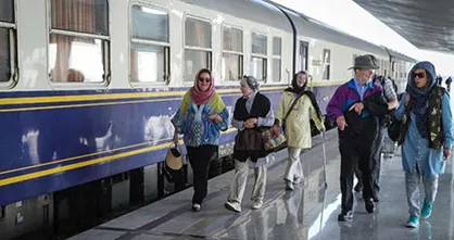 ورود قطار گردشگری &laquo;قلب ایران&raquo; از مرز ریلی سرخس