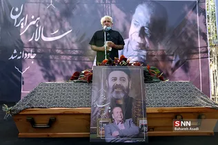 تشییع پیکر مرحوم محمدعلی کشاورز در قطعه هنرمندان