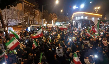 سیل خروشان بجنوردی&zwnj;ها در شب پنجم شهادت امام خامنه&zwnj;ای+فیلم