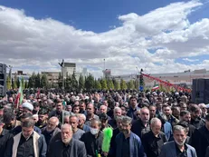 بیعت مردم دیار حاج قاسم با آیت الله سید مجتبی خامنه‌ای / کرمان مثل همیشه با ولایت می‌ماند+فیلم