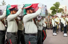 تفحص پیکر ۷ شهید مرزبانی در بیابان‌های پاکستان