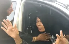 مادر شهید قشمی که پسر و عروس و نوه‌اش در حمله آمریکا به مناطق مسکونی قشم به شهادت رسیدند