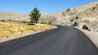 اجرای ۱۰ هزار مترمربع آسفالت و یک هزار متر جدول‌گذاری در یاسوج