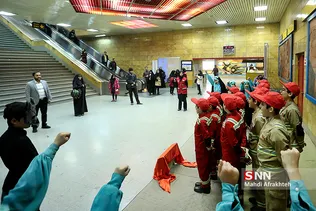 آگاه سازی شهروندان درباره چهارشنبه سوری در متروی دروازه شمیران