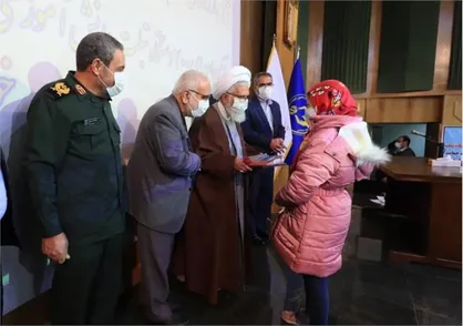 ۲۰۰ دستگاه تبلت به دانش&zwnj;آموزان تحت حمایت استان زنجان اهدا شد