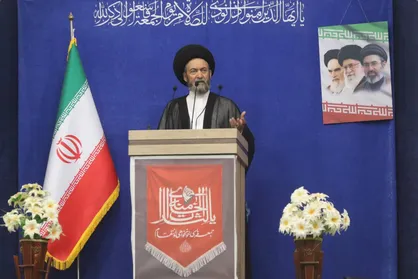امام جمعه اردبیل: آمریکا با ۲۰۰ ناو هم نتوانست ایران را مهار کند/مقاومت اقتصادی مردم می&zwnj;تواند آخرین محاسبه ترامپ را هم ناکام بگذارد