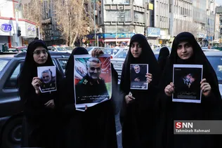 حرکت دانشجویان به سمت بیت رهبری برای عرض تسلیت 
