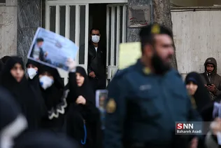 تجمع دانشجویان و طلاب در مقابل سفارت هندوستان