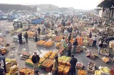 وضعیت آشفته جمع‌آوری پسماند در میدان مرکزی تره‌بار