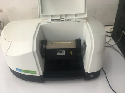دستگاه طیف سنج ATR-FTIR نصب و راه&zwnj;اندازی شد